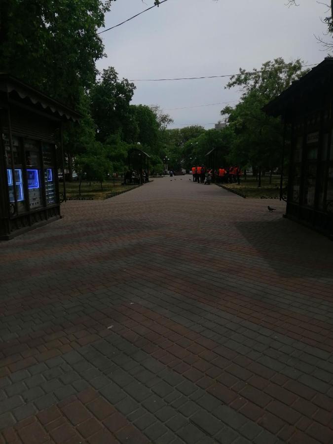 В Сердце Города! Рядом Дерибасовская Odessa Exterior foto